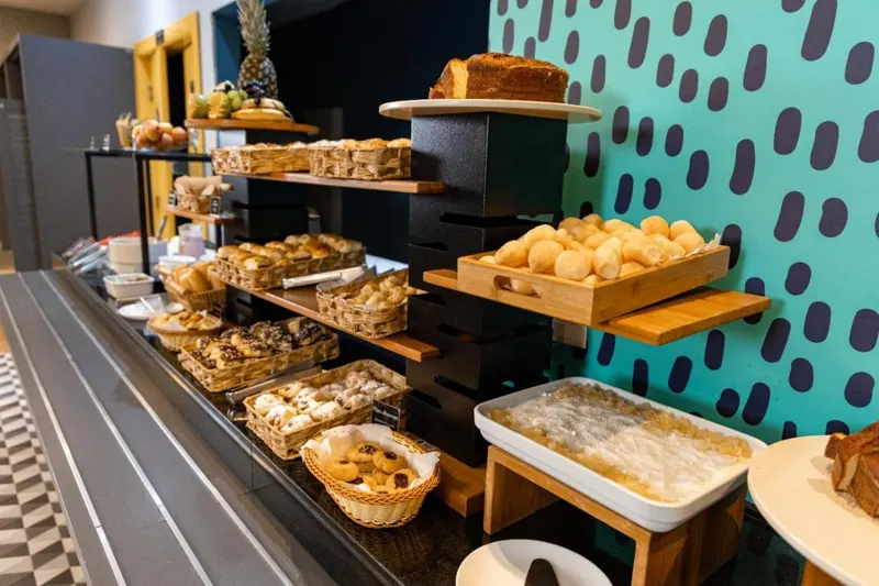 Café da manhã e refeições em B&B Hotels São José dos Campos