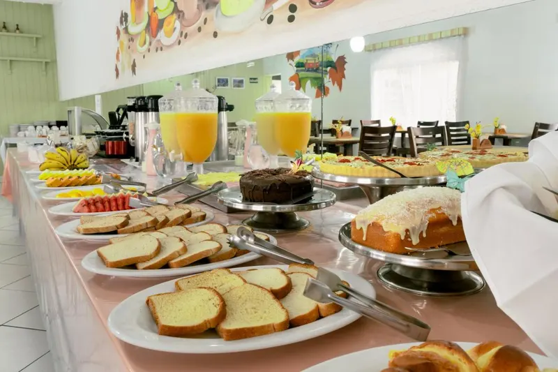 Café da manhã e refeições em Hotel Geneve