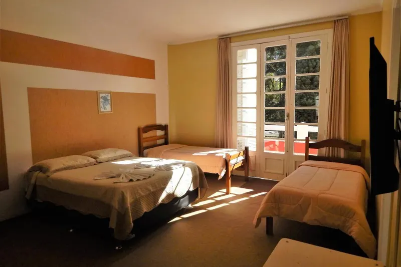 Quarto em Hotel Platanus