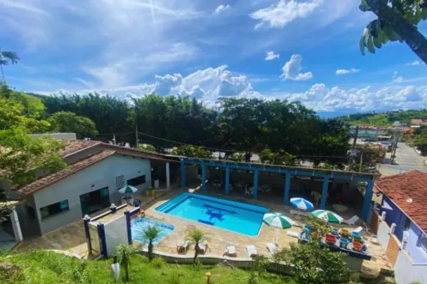 Piscina de Hotel Pousada Jovimar
