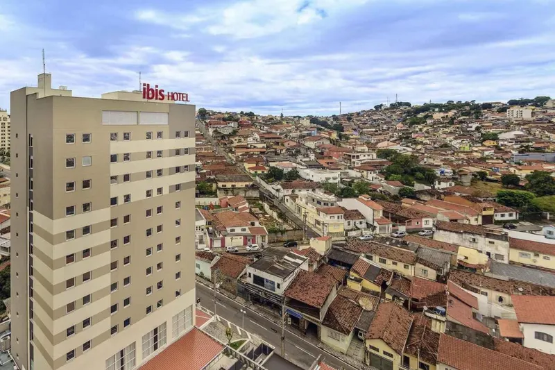 Fachada de ibis Jacareí