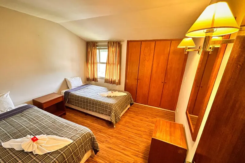 Quarto em Plaza Inn Week Inn