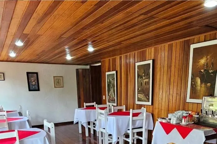 Café da manhã e refeições em Pousada Atalaia Capivari