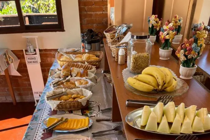 Café da manhã e refeições em Pousada Atalaia