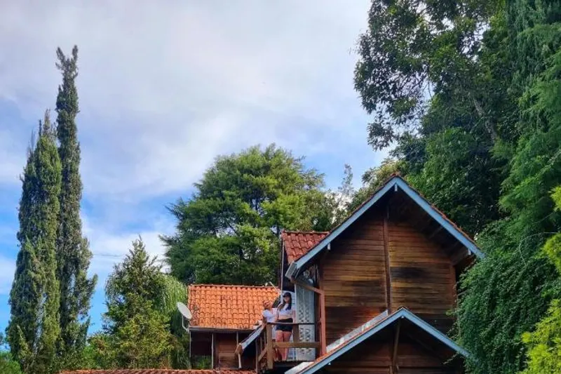 Fachada de Pousada Pássaro de Fogo