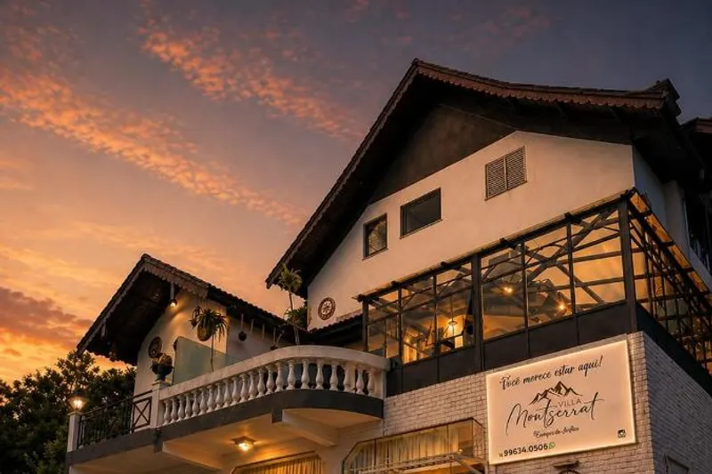Fachada de Villa Montserrat